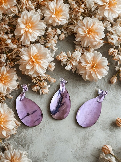 Pendentif goutte rhodonite